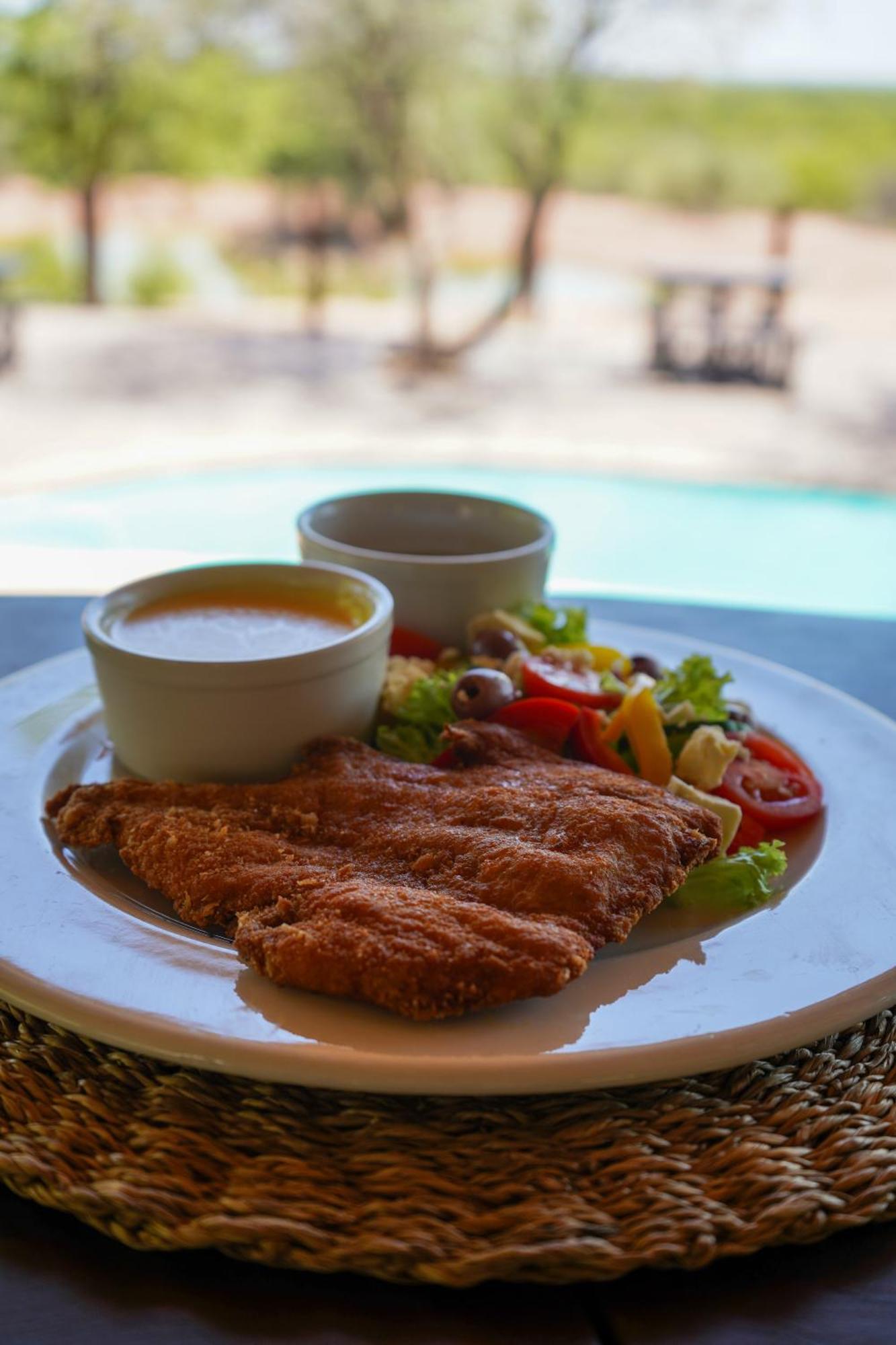 Mopane Bush Lodge Linton Ngoại thất bức ảnh